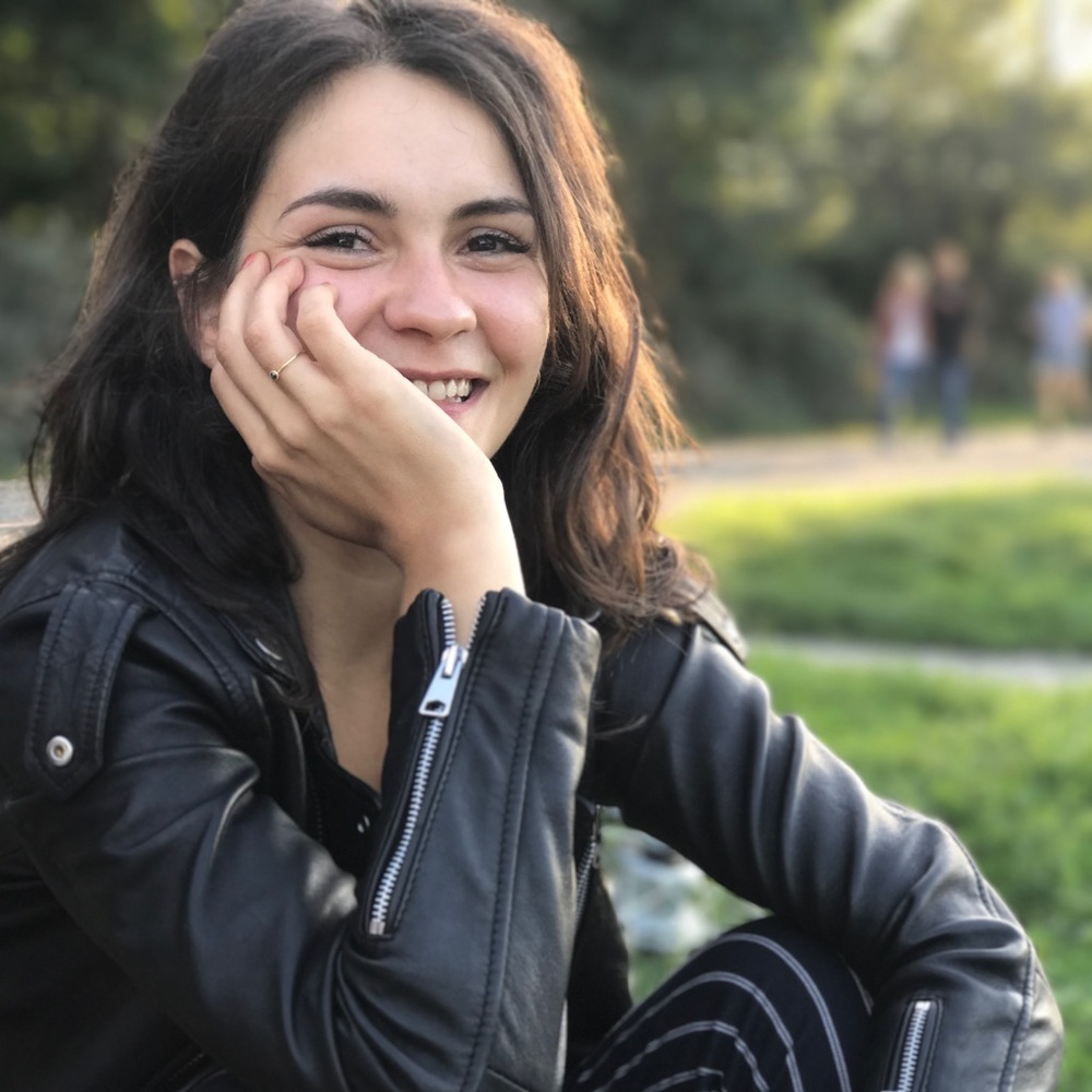 Meet your Posher, Elif